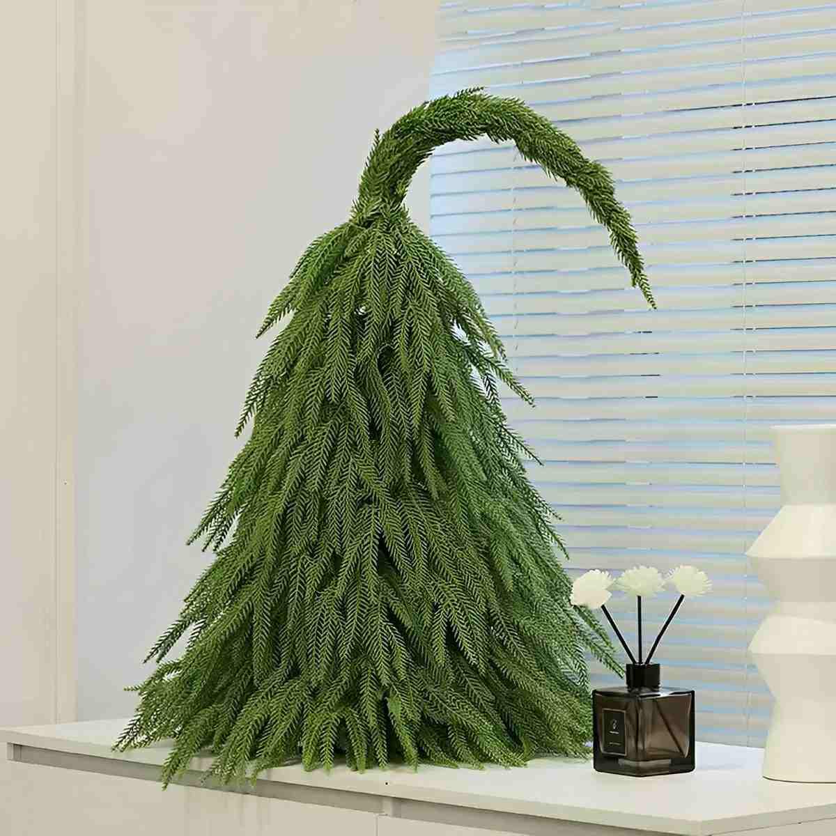 Tabletop Christmas Tree Realistic PE Compact Three Sizes