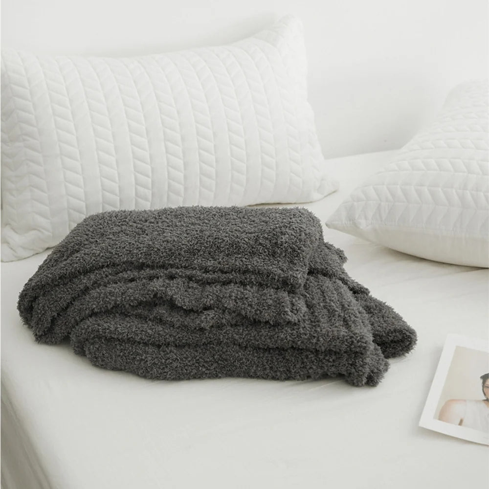 Throw Blanket Half-Velvet Microfiber Pilling-Resistant