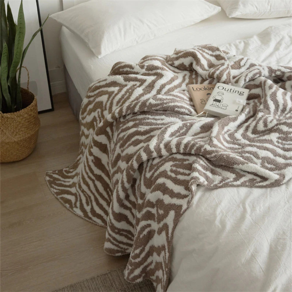 Throw Blanket Knitted Zebra Pattern Half Velvet Microfiber