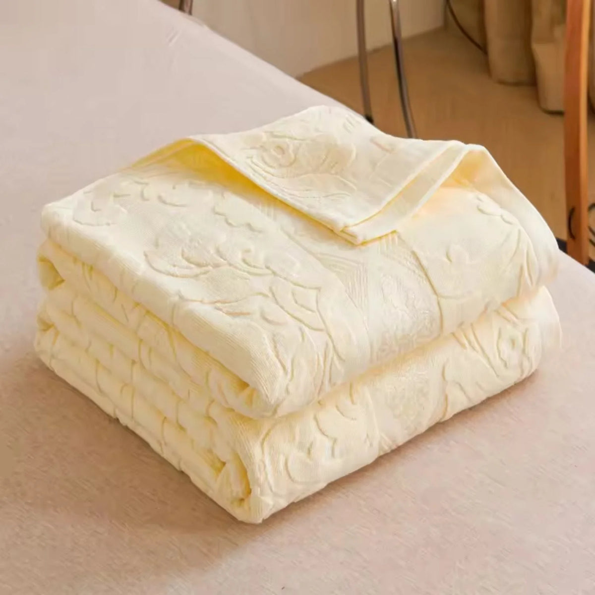 Throw Blanket Plush Jacquard Microfiber Blend Machine Washable