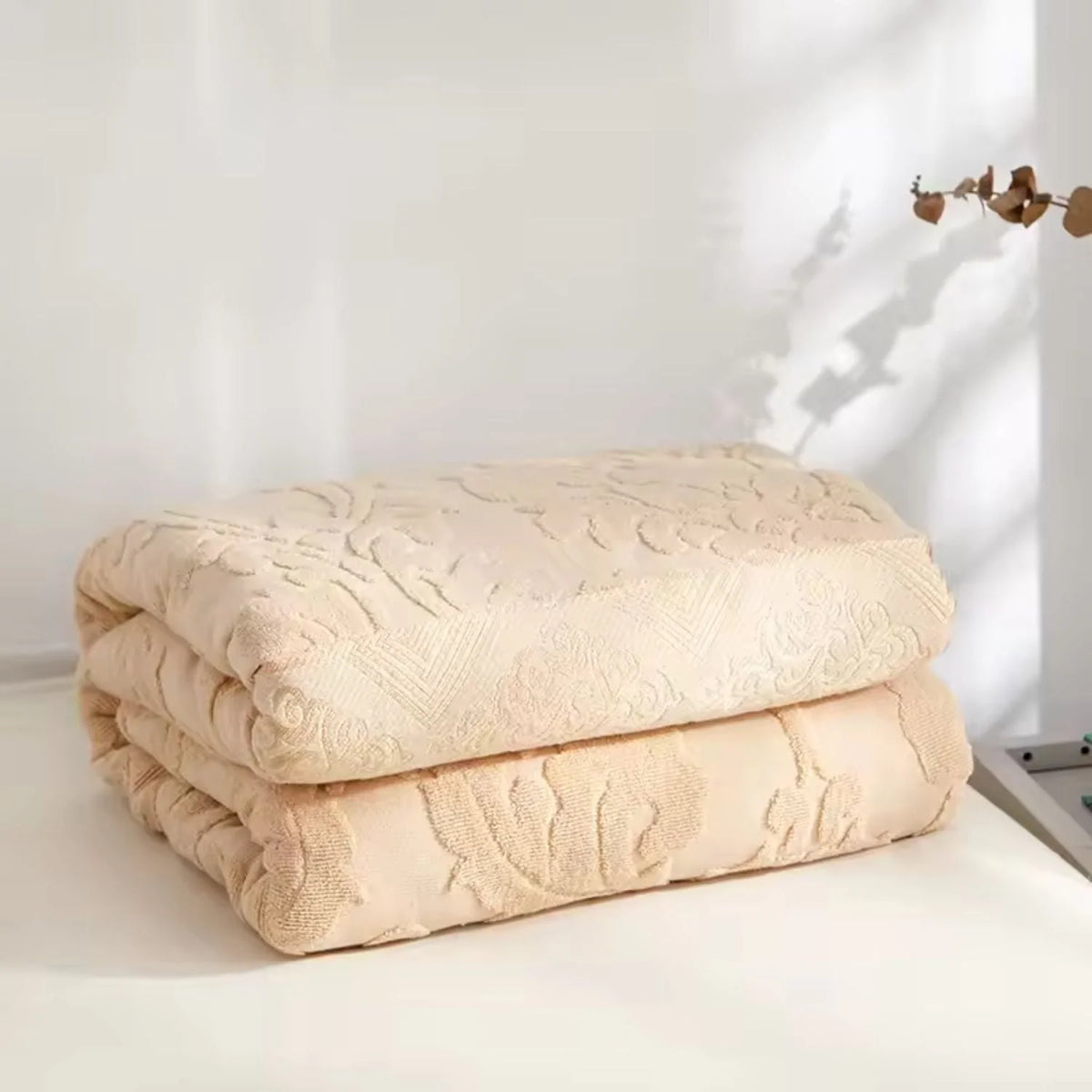 Throw Blanket Plush Jacquard Microfiber Blend Machine Washable