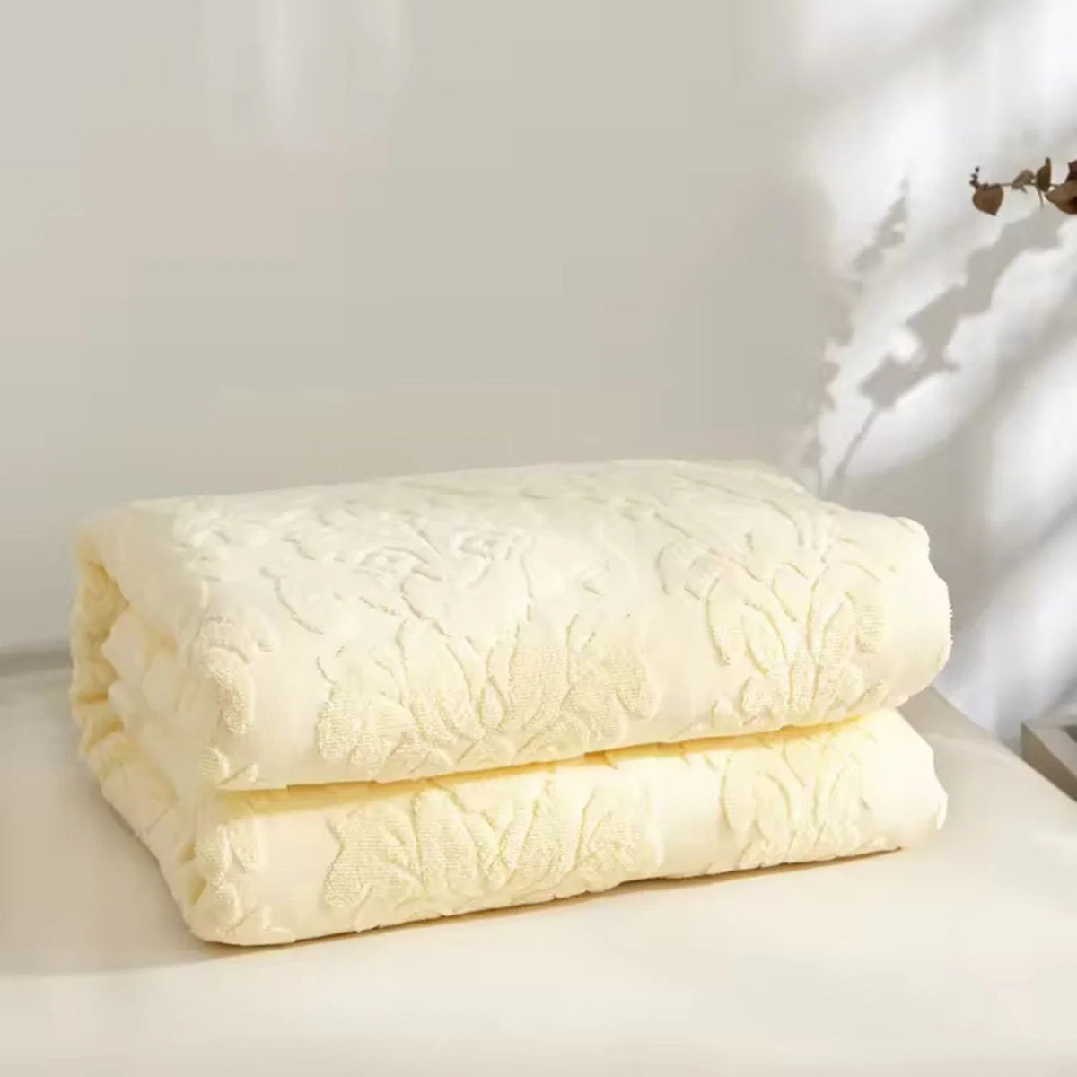 Throw Blanket Plush Jacquard Microfiber Blend Machine Washable