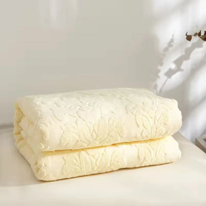 Throw Blanket Plush Jacquard Microfiber Blend Machine Washable