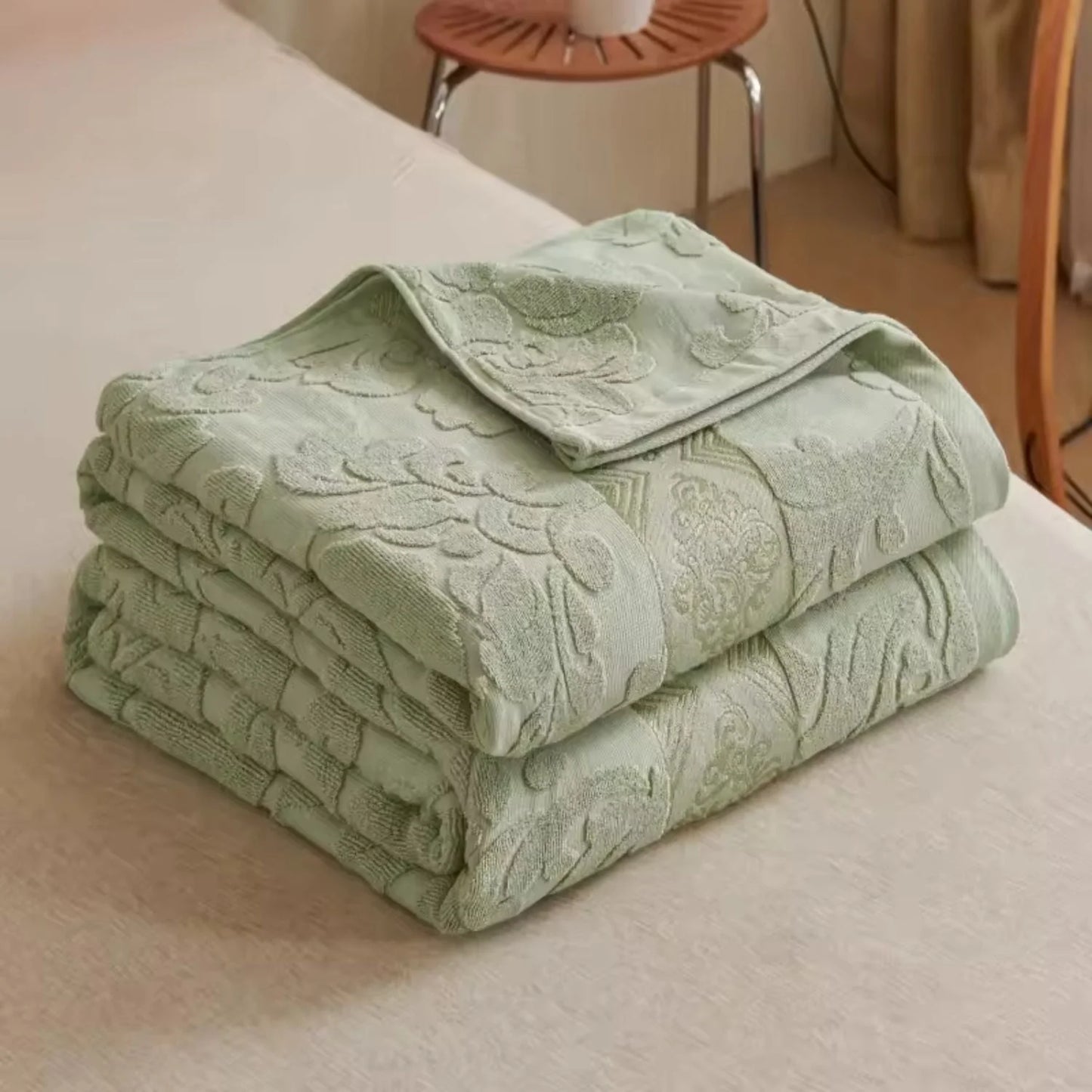 Throw Blanket Plush Jacquard Microfiber Blend Machine Washable