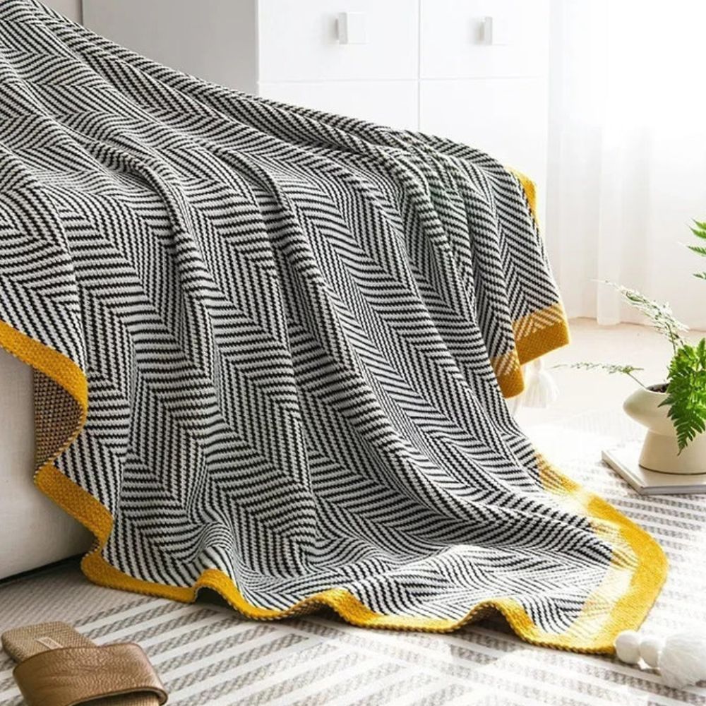 Throw Blanket Ultra-Soft Acrylic Lightweight & Machine Washable
