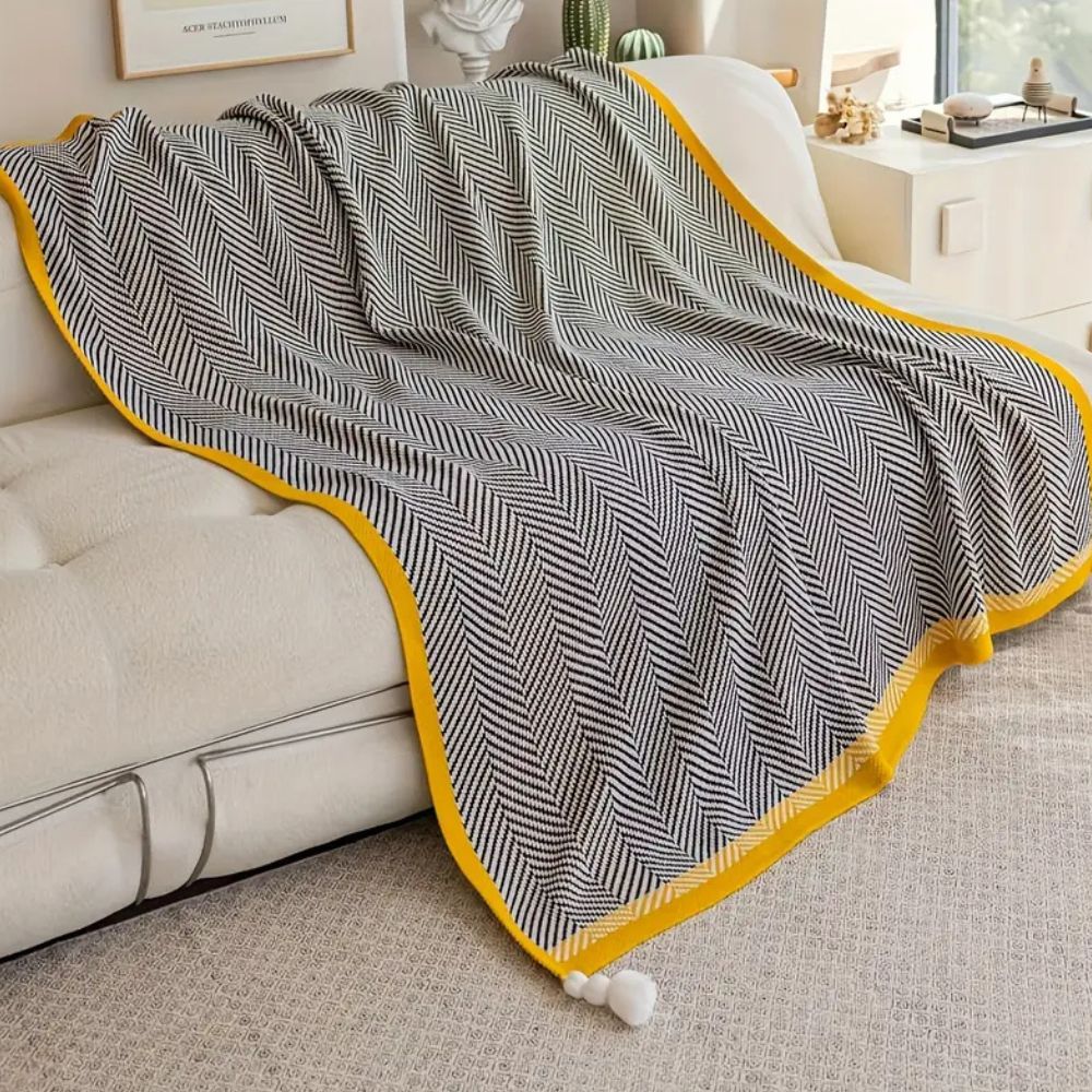 Throw Blanket Ultra-Soft Acrylic Lightweight & Machine Washable