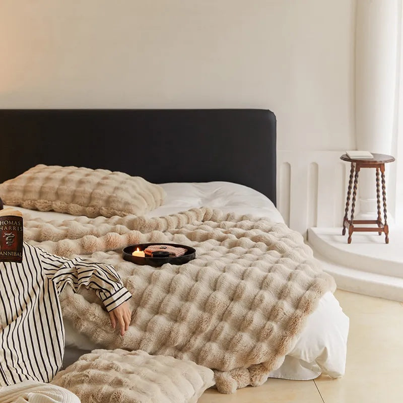 Throw Blanket Ultra-Soft Faux Fur Double-Lined