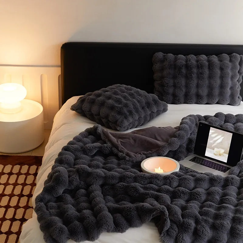 Throw Blanket Ultra-Soft Faux Fur Double-Lined