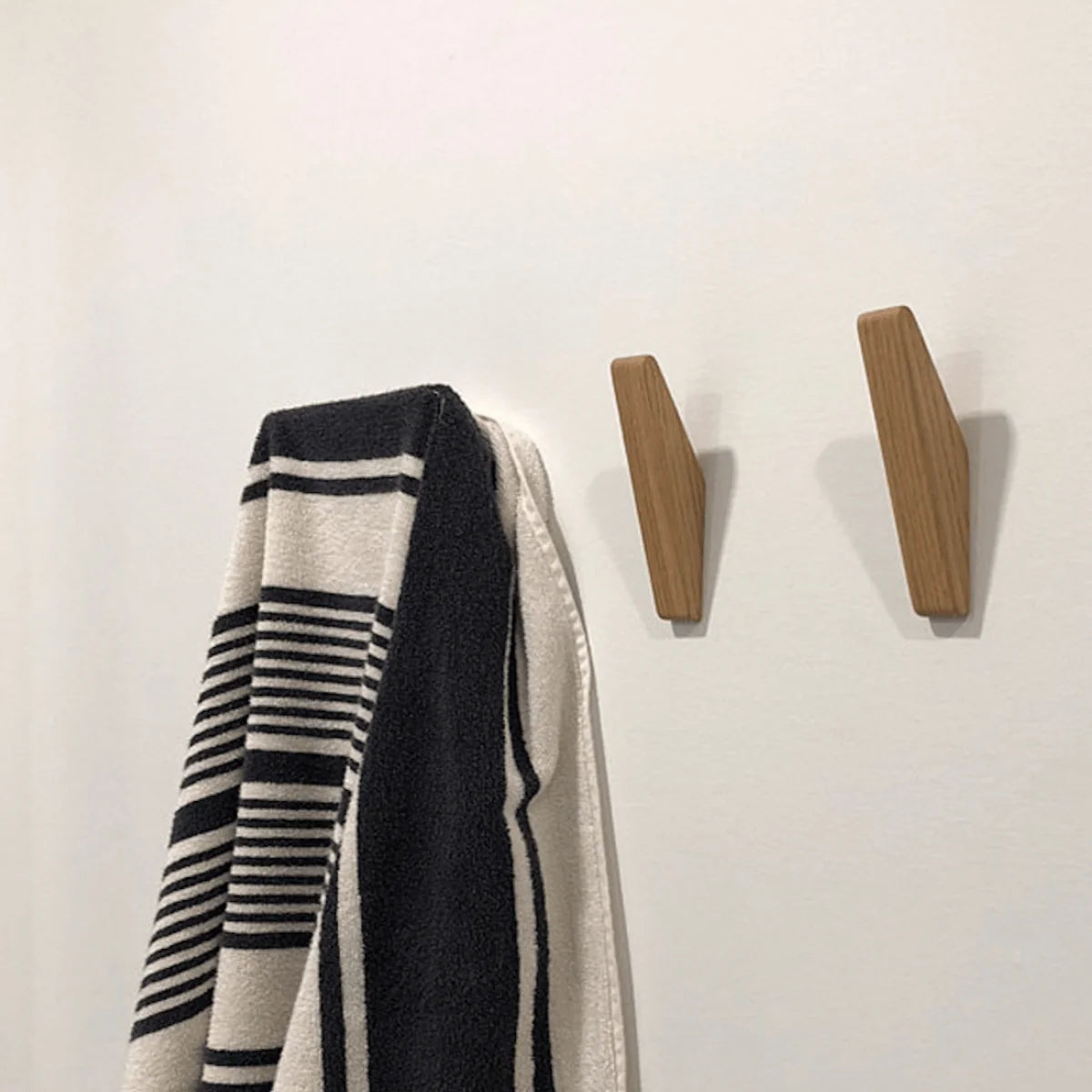 Wall Hook Solid Wood Two-Tone Grain