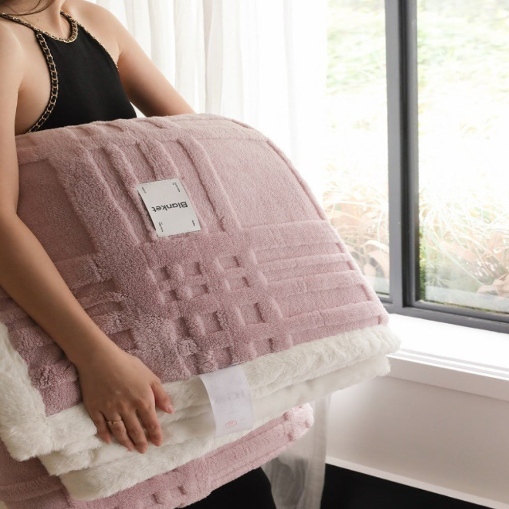 Winter Blanket Three-Dimensional Jacquard Plush Microfiber Machine Washable