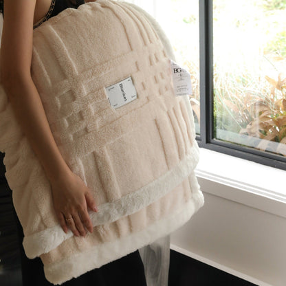 Winter Blanket Three-Dimensional Jacquard Plush Microfiber Machine Washable