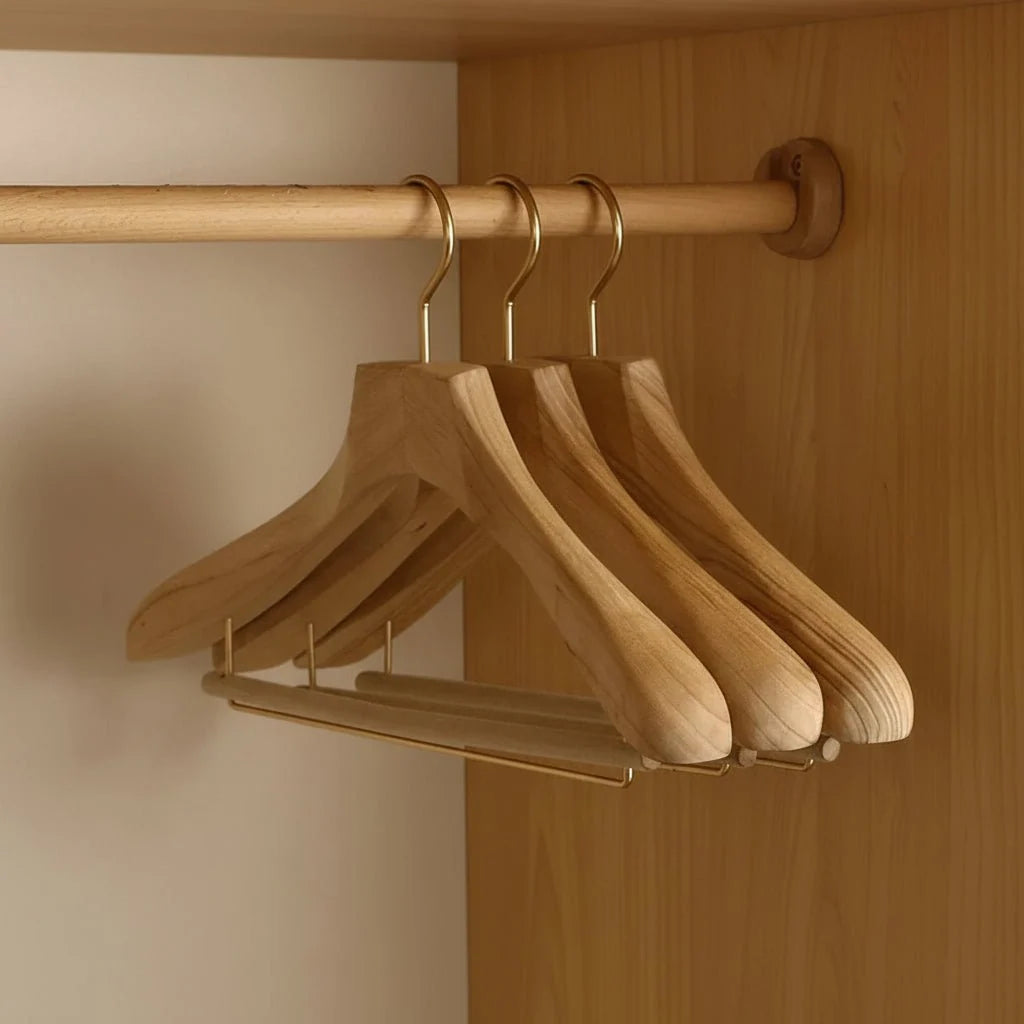 Wooden Clothes Hangers Wide Shape Garment-Supporting Four Styles
