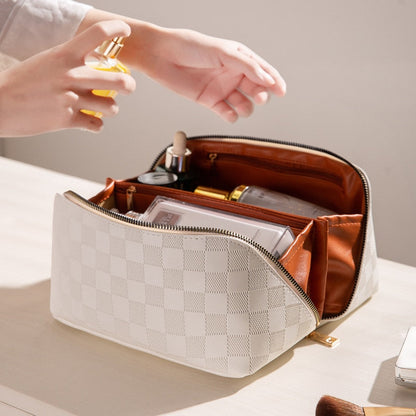 Stylish Travel Beauty Case for Effortless Organization