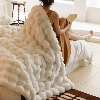 Cozy Voyager Travel Blanket for Ultimate Comfort