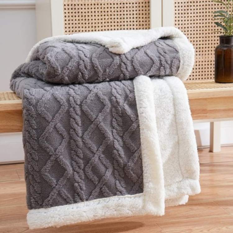 CalmNest Weighted Blanket for Ultimate Relaxation