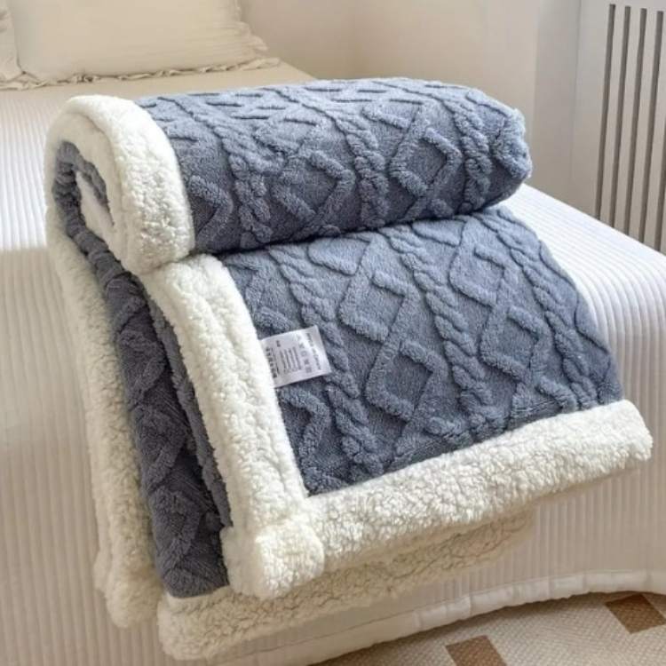 CalmNest Weighted Blanket for Ultimate Relaxation