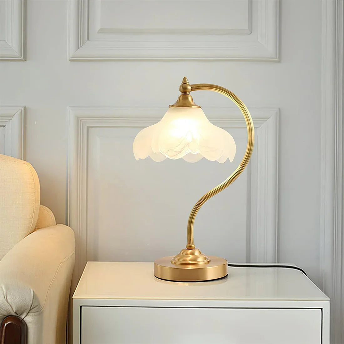 Elegant Blossom Glass and Brass Table Lamp – Ideal Soft Lighting