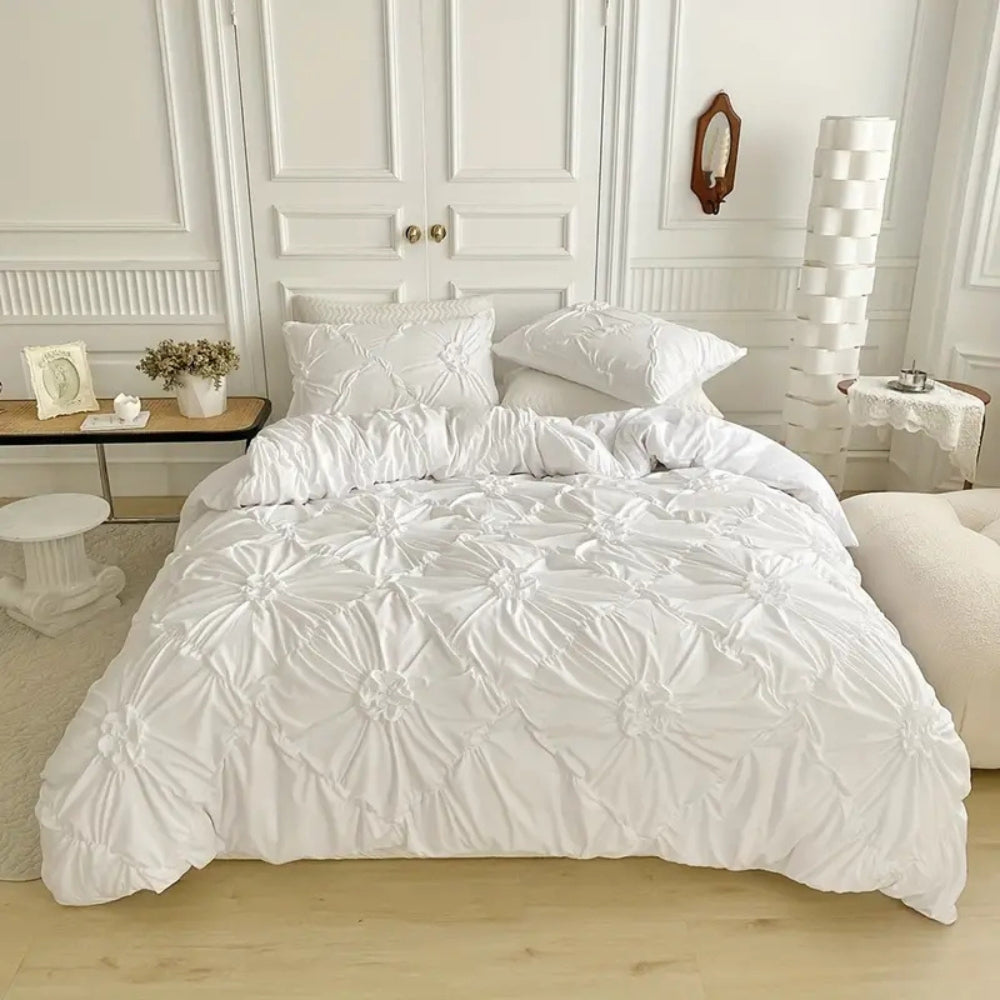 Plush Microfiber Bedding Ensemble for Ultimate Comfort