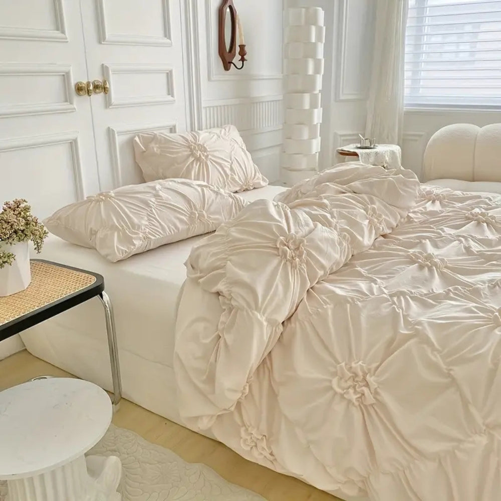 Plush Microfiber Bedding Ensemble for Ultimate Comfort