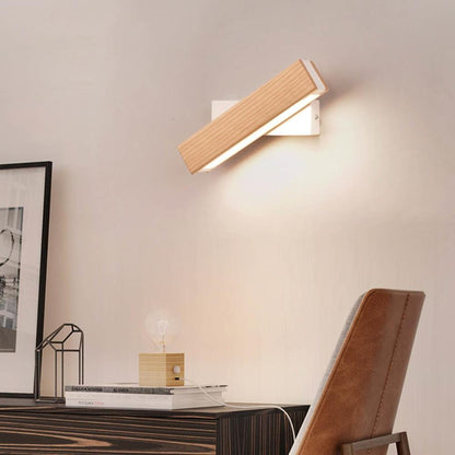 Sleek Rustic LED Wall Light for Modern Spaces