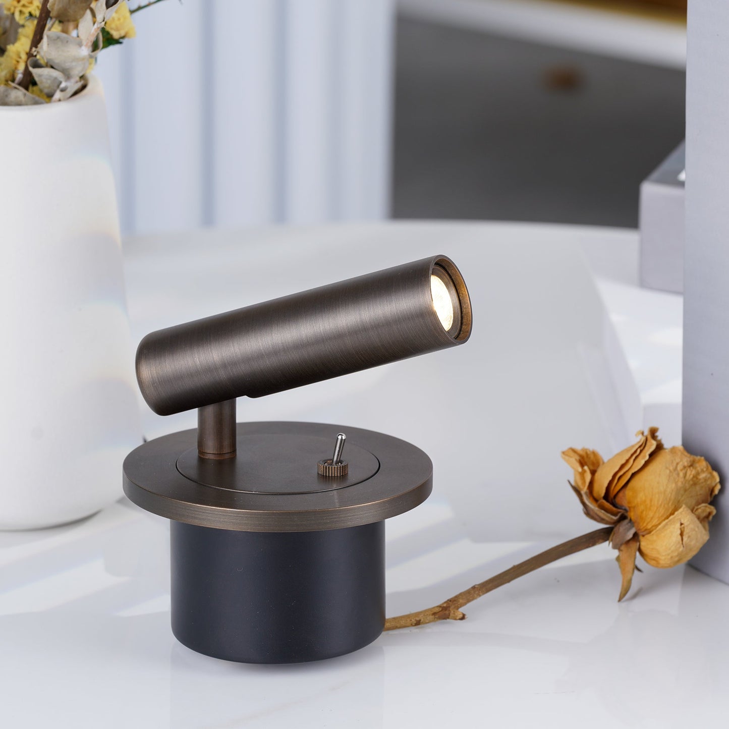 Versatile Adjustable Metal Wall Lamp for Reading & Ambiance