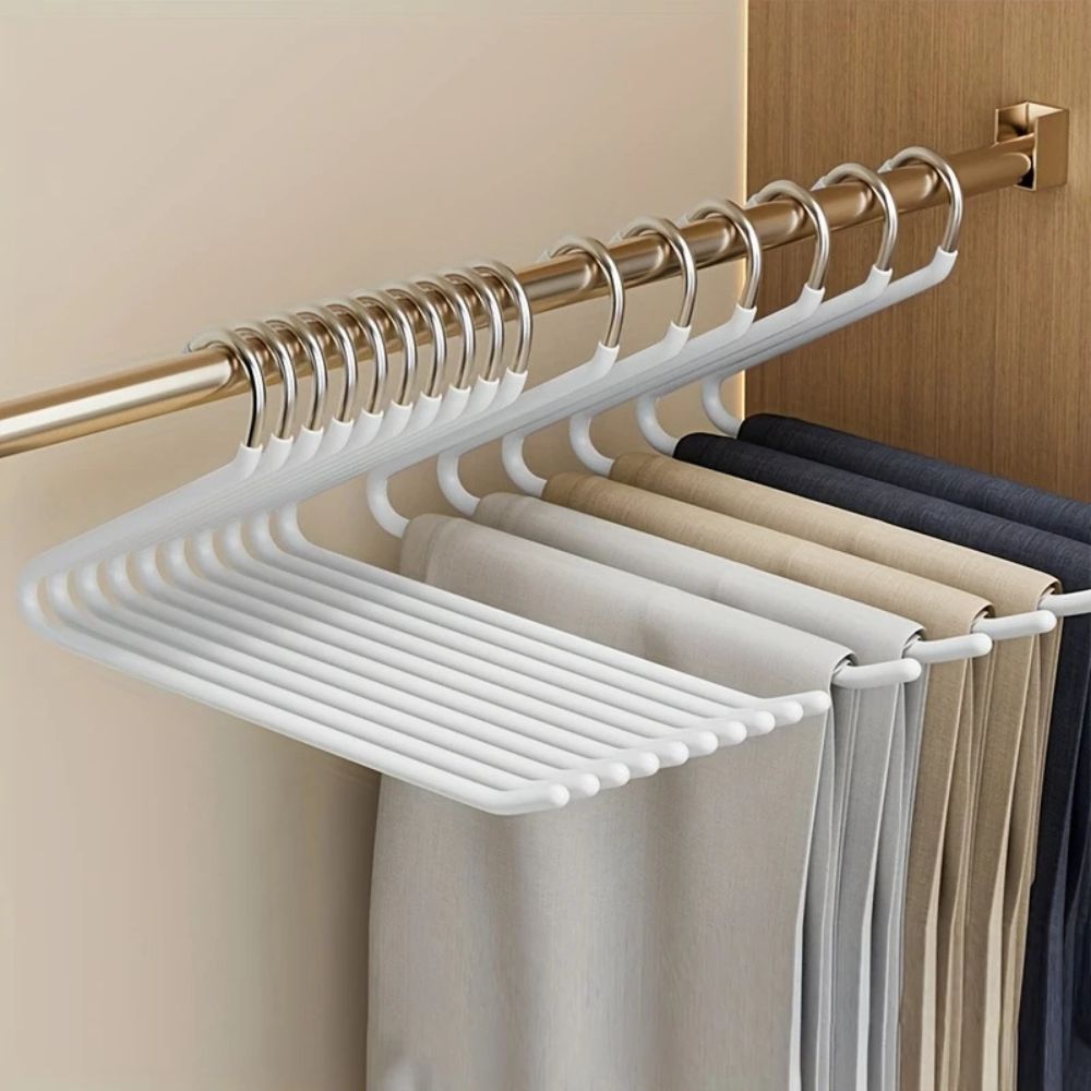 Maximize Closet Space with the Efficient Z-Style Hanger Set