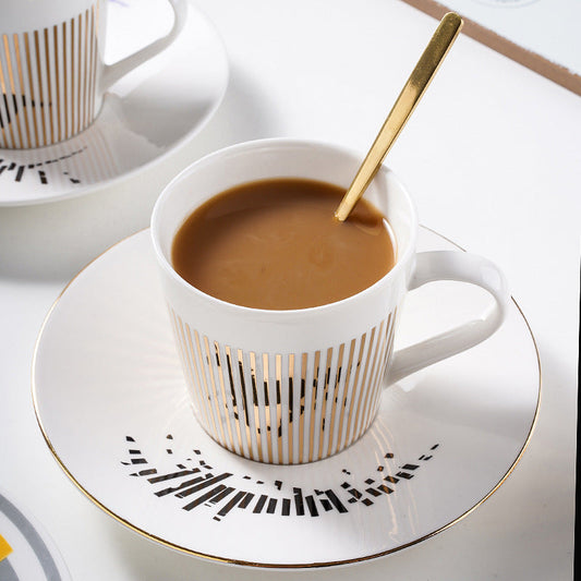 Artistry in Every Sip: Reflective Coffee Mug for Daily Delight