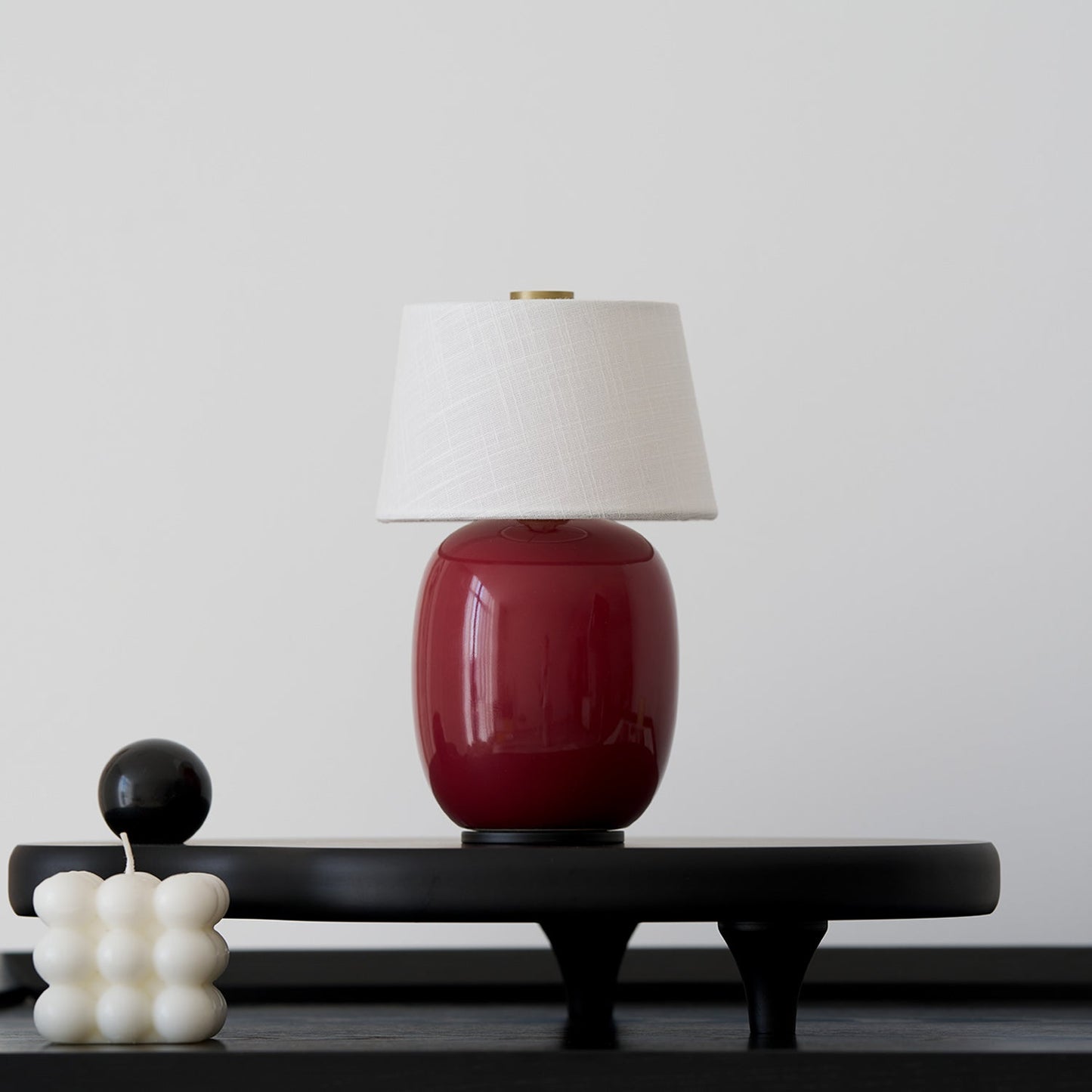 Sleek Cordless LED Lamp – Stylish Battery-Powered Light for Any Space
