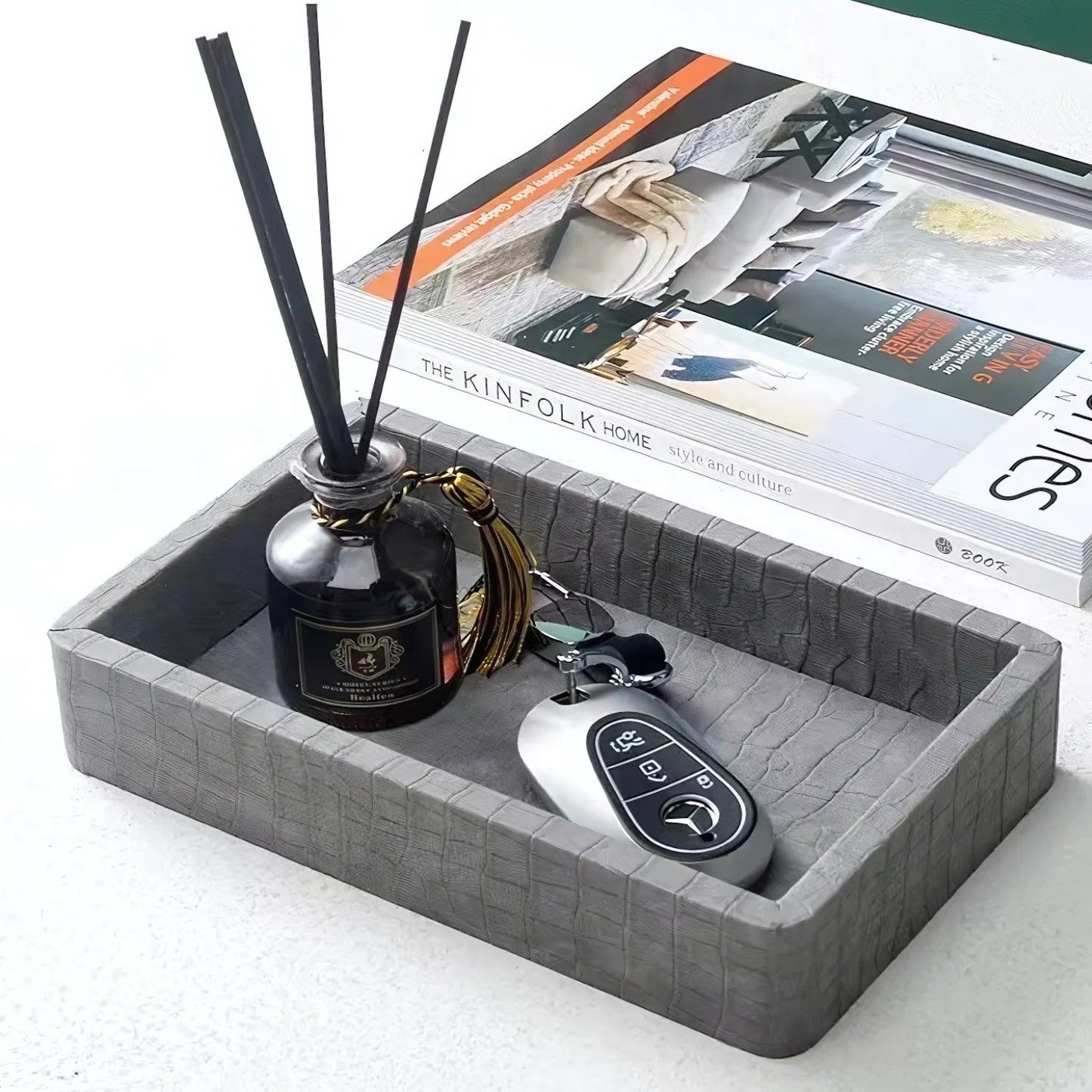 Elegant Wooden Storage Tray with Unique Texture