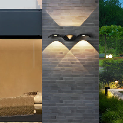Sleek Vertical LED Outdoor Wall Light with Durable Design