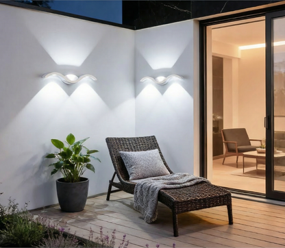Sleek Vertical LED Outdoor Wall Light with Durable Design