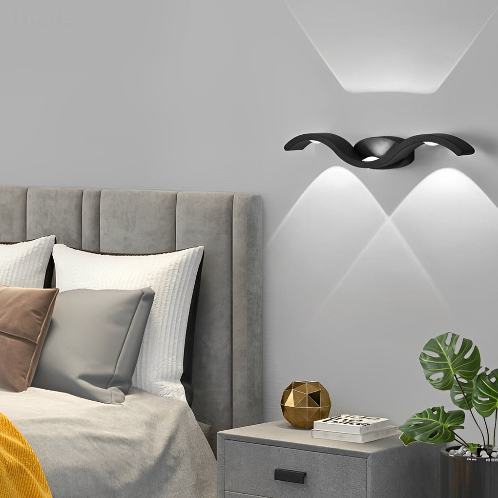 Sleek Vertical LED Outdoor Wall Light with Durable Design