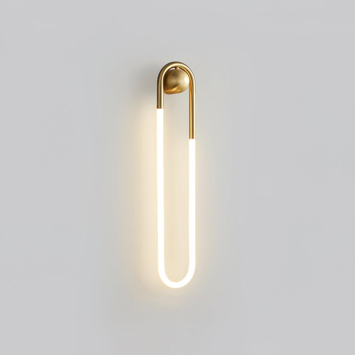 Sleek Wall Light Fixture for a Cozy Atmosphere