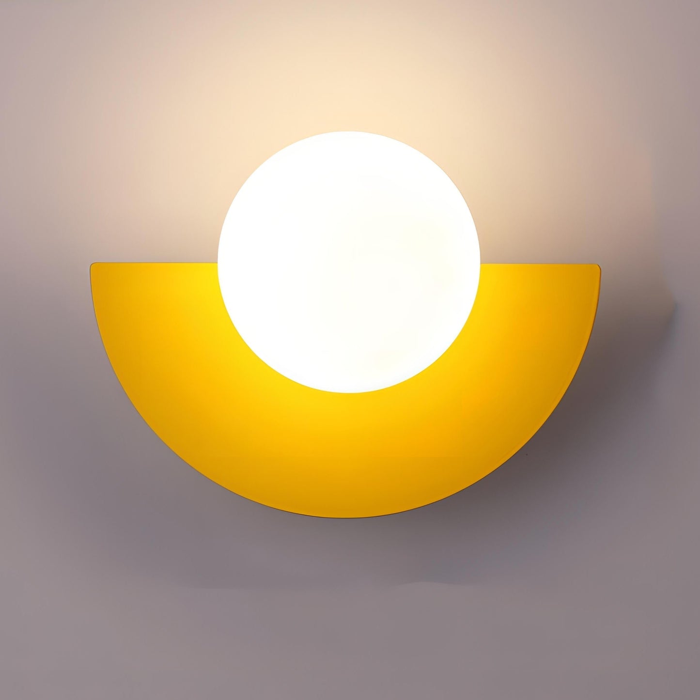 Curved Elegance Wall Light for Modern Interiors