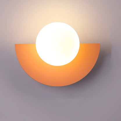 Curved Elegance Wall Light for Modern Interiors