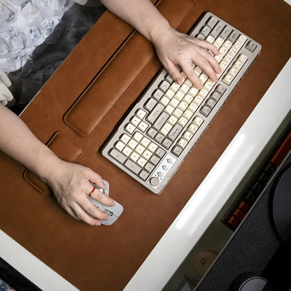 Desk Mat and Wrist Support Set in Leather