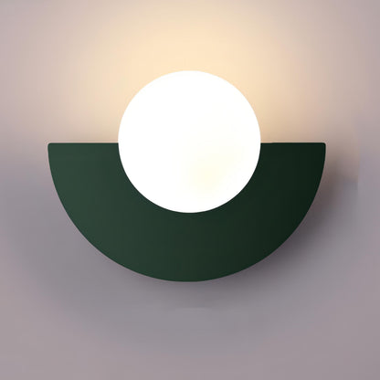 Curved Elegance Wall Light for Modern Interiors