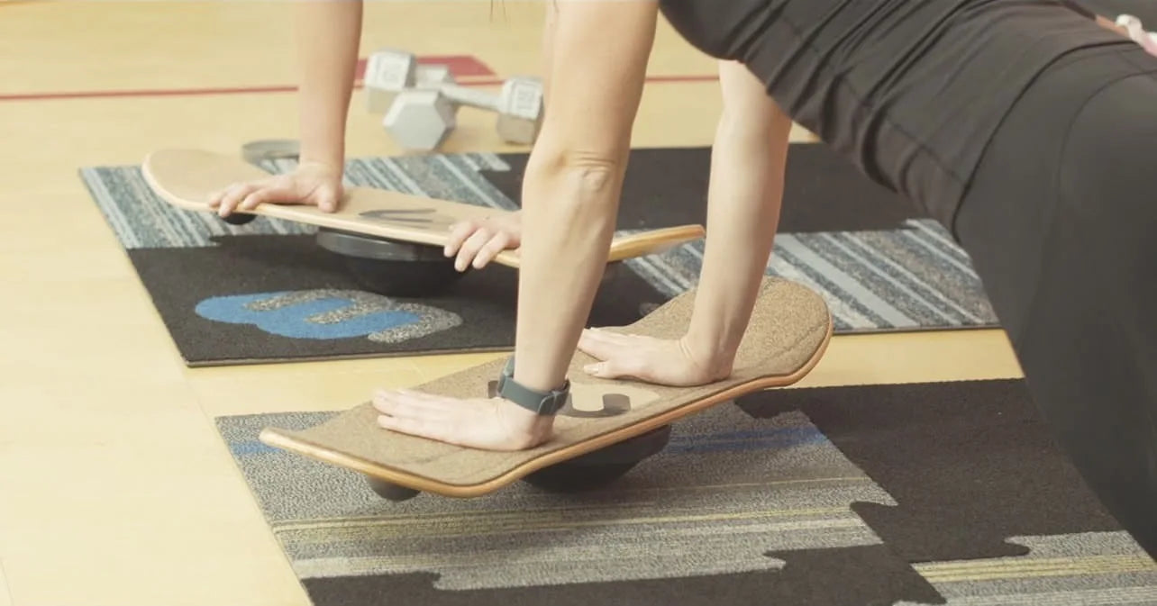 Rotating Balance Board for Enhanced Stability Training