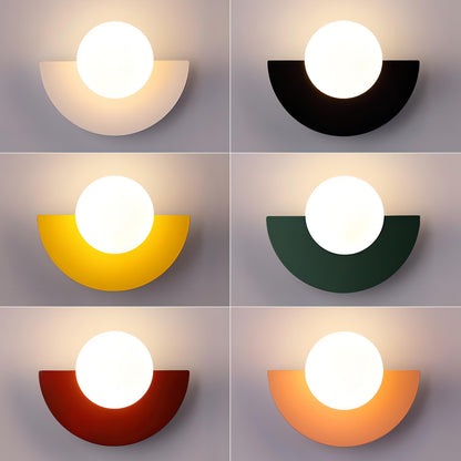 Curved Elegance Wall Light for Modern Interiors