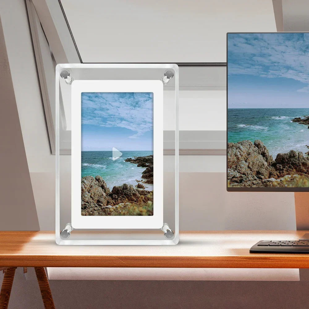 Sleek Wireless Digital Photo Display with Rechargeable Battery