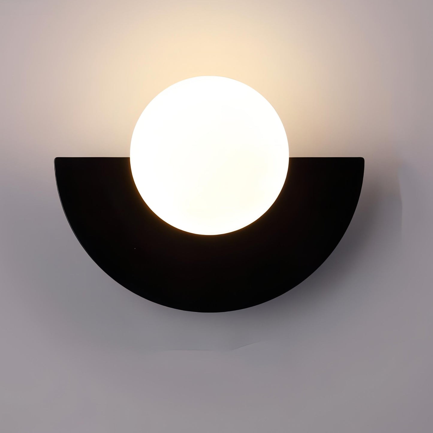 Curved Elegance Wall Light for Modern Interiors
