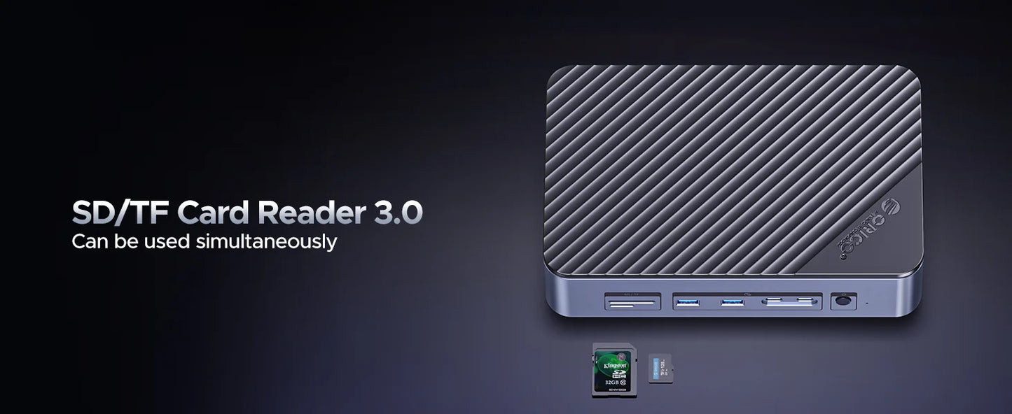 USB Hub with 10 Ports and Multiple Connection Options