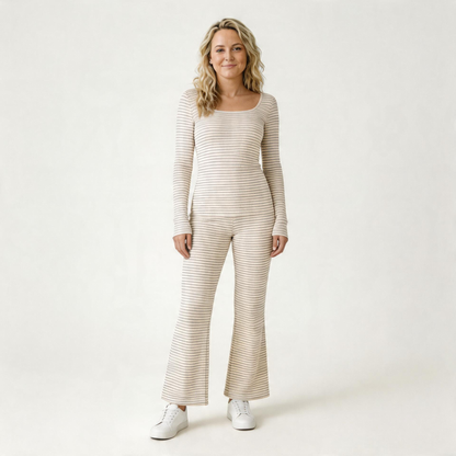 Striped Lounge Outfit for Sunday Relaxation