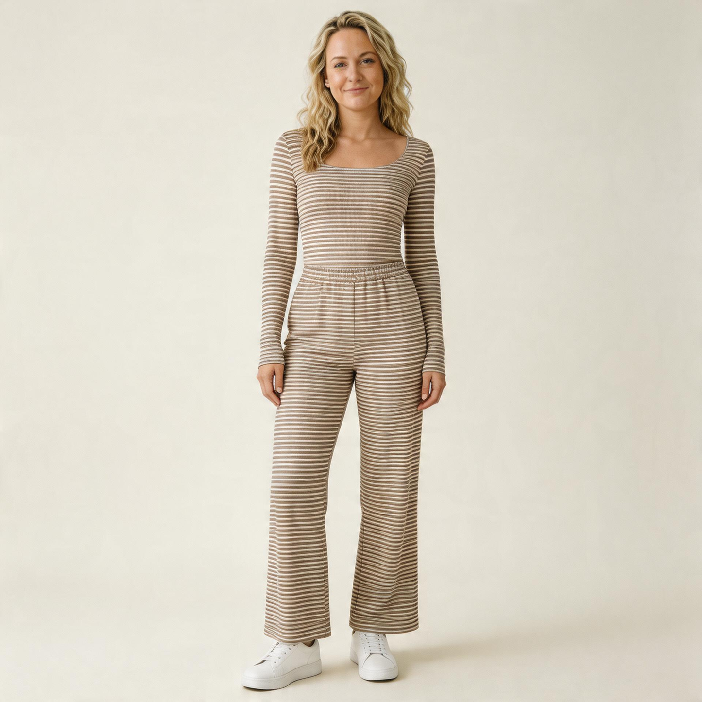 Striped Lounge Outfit for Sunday Relaxation