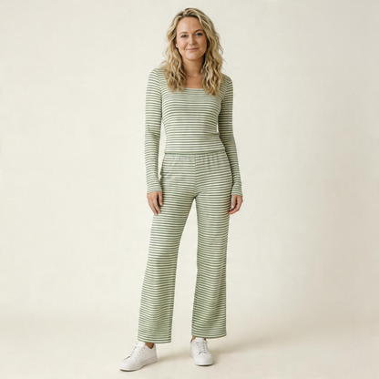 Striped Lounge Outfit for Sunday Relaxation