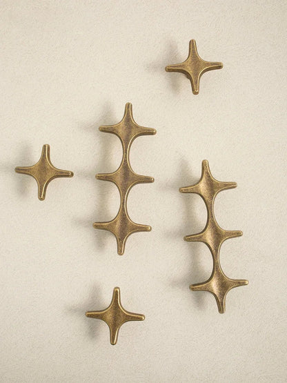 Chic Antique Brass Drawer Handles for Timeless Appeal