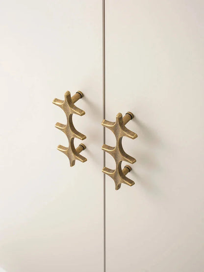 Chic Antique Brass Drawer Handles for Timeless Appeal