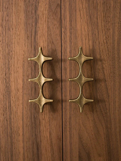 Chic Antique Brass Drawer Handles for Timeless Appeal