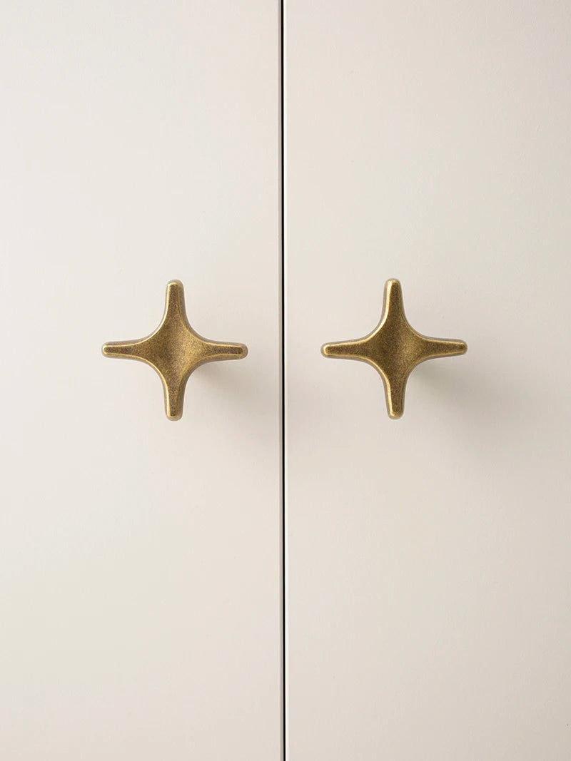 Chic Antique Brass Drawer Handles for Timeless Appeal