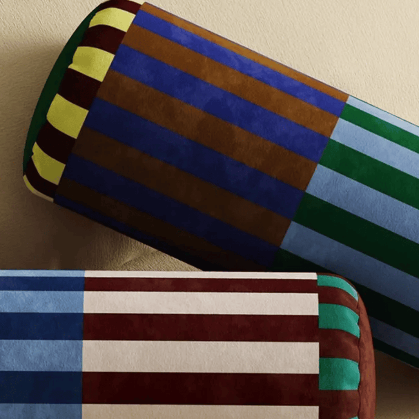 Elegant Comfort Cylinder Cushion for Relaxation
